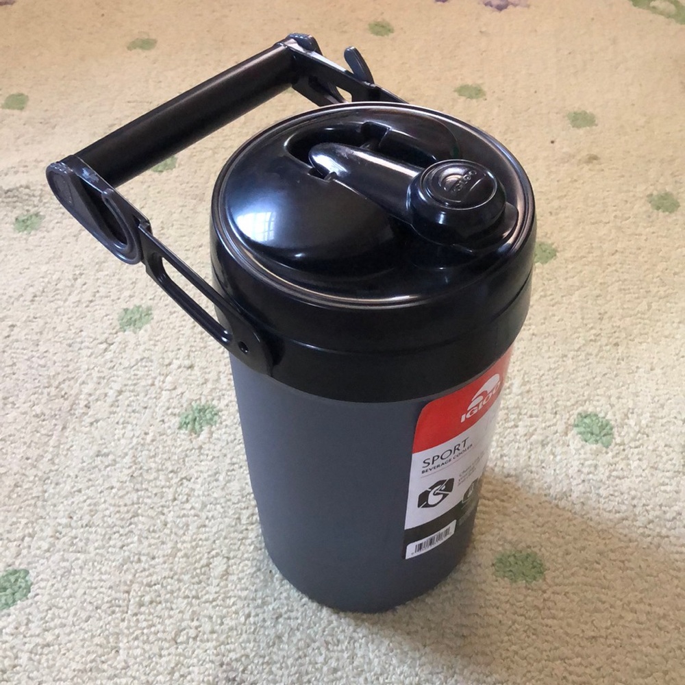 Igloo sport water bottle